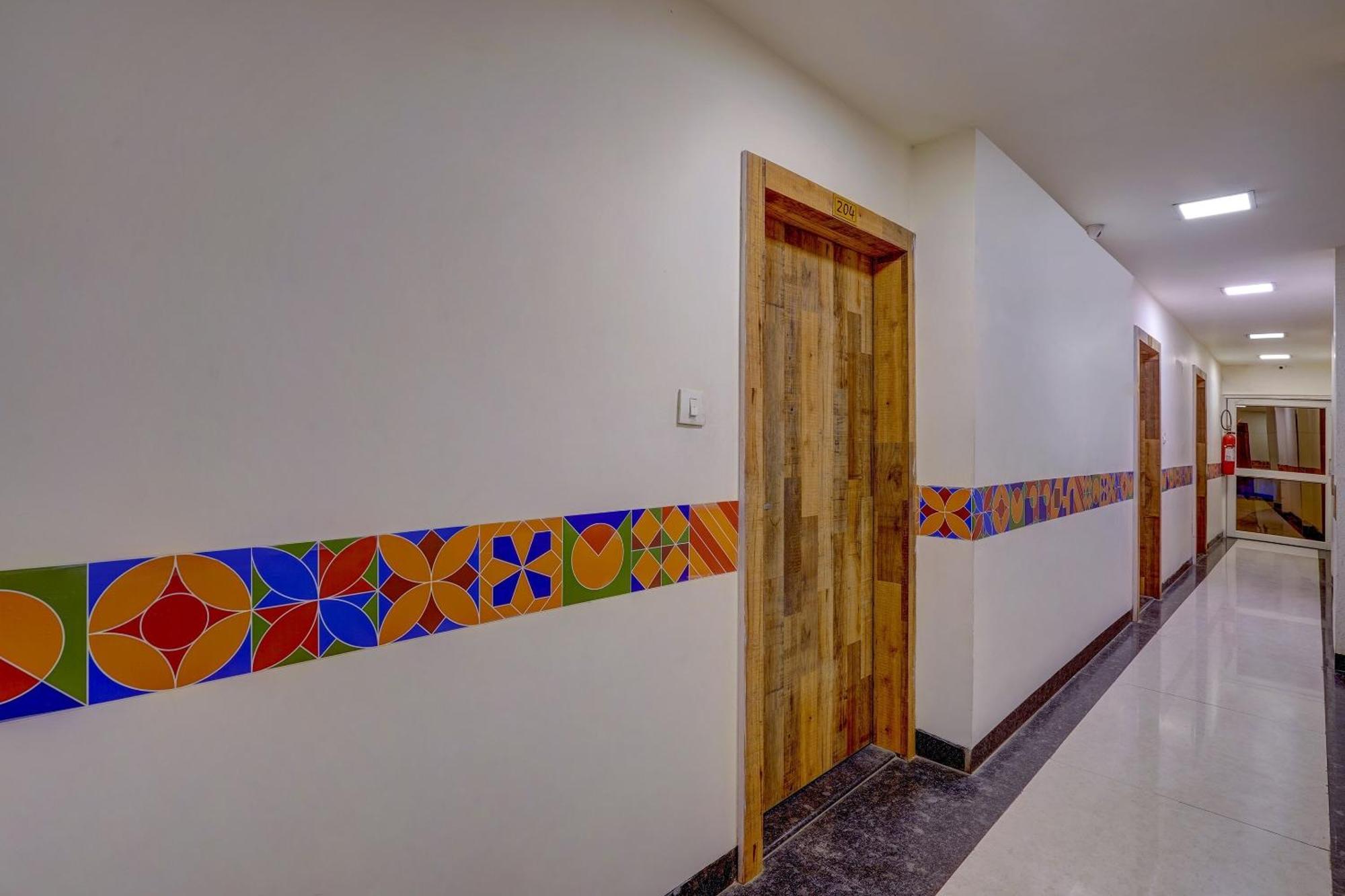 Super Hotel O Traveller Inn Lucknow Zewnętrze zdjęcie