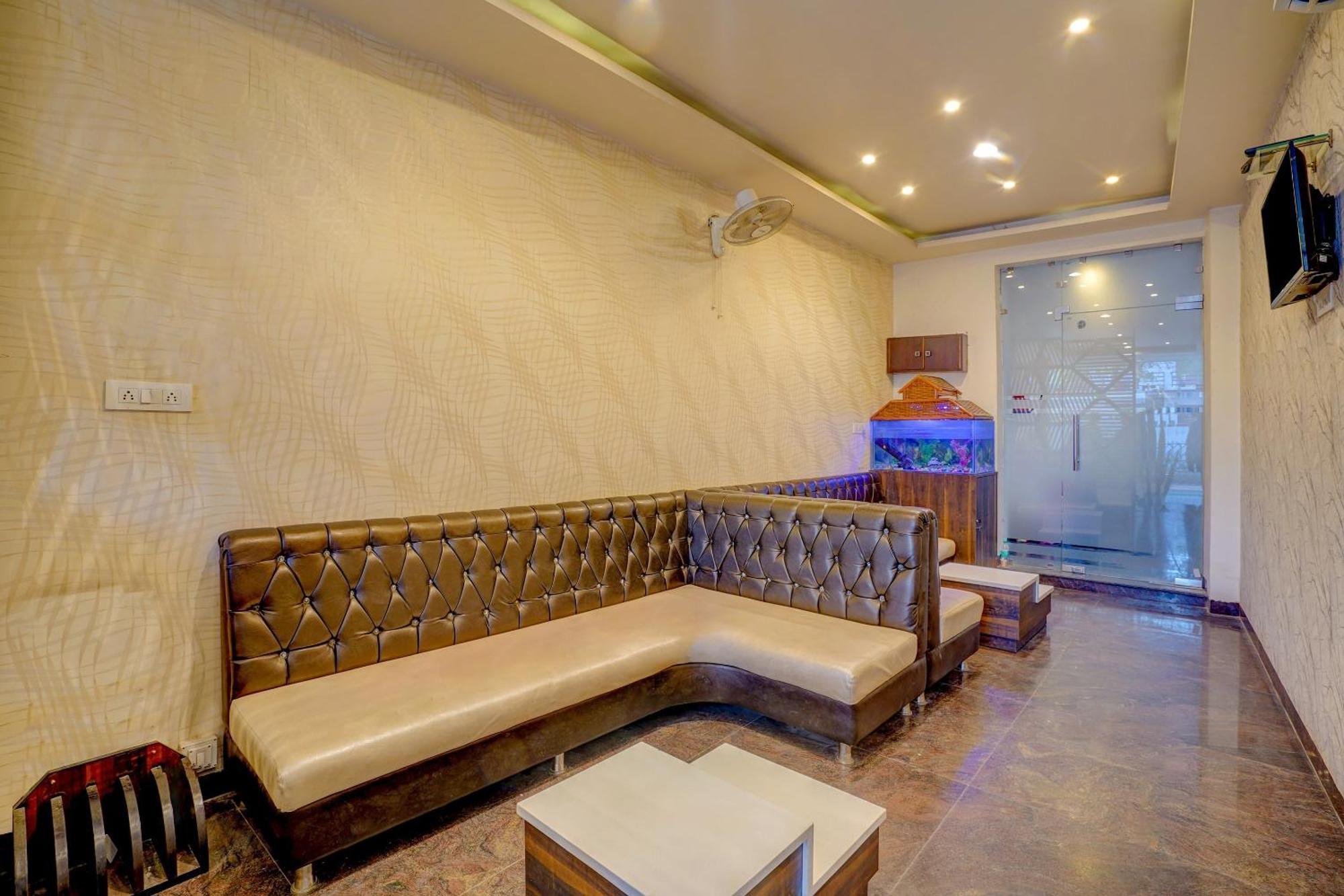 Super Hotel O Traveller Inn Lucknow Zewnętrze zdjęcie