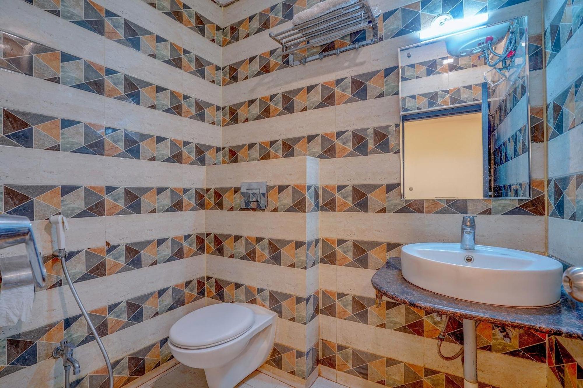 Super Hotel O Traveller Inn Lucknow Zewnętrze zdjęcie
